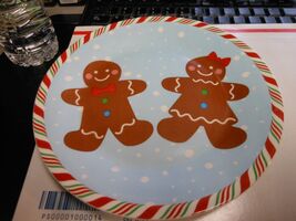 Royal Norfolk &quot;Gingerbread Boy &amp; Girl&quot; Ceramic Dessert Lunch Plate 8&quot; NEW - $365.53 MXN