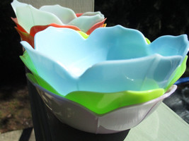 Vintage Lotus Flower Picnic Bowls Plastic Set of 6 Colors Hong Kong 225 SKI - £11.12 GBP