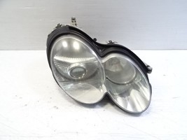 03 Mercedes R230 SL500 lamp, headlight, right, xenon, 2308207061 03-06 - $8,231.58 MXN