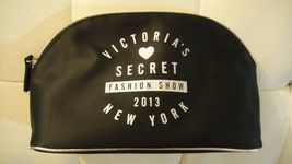 Victoria&#39;s Secret Fashion Show makeup Bag pouch &amp; Cosmetic Brush set NEW - £12.44 GBP