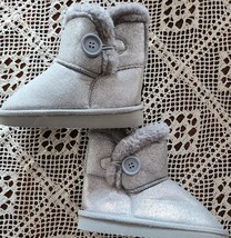 Kidgets ~ SILVER ~ Faux Fur ~ Mid-Calf ~ Toddler Girls&#39; Size 7 ~ Lined B... - $22.44