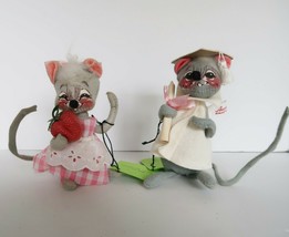 Pair of vintage 1960&#39;s Annalee Mouse mice dolls with original tags - £71.94 GBP