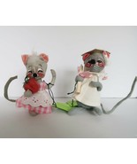 Pair of vintage 1960&#39;s Annalee Mouse mice dolls with original tags - $1,687.12 MXN