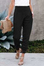 Black Pocketed Casual Joggers - $290.91 MXN