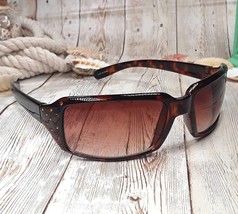 Liz Claiborne Tortoise Brown Wrap Sunglasses Crystal Accent 80841 57-20-125 - £25.57 GBP