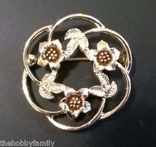 Sarah Coventry Vintage Signed Flower Wreath Gold Tone Brooch Pin C. 1970s - £6.28 GBP