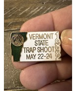 Vermont State Trap Shoot 1992 Pin - €143,85 EUR