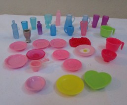 Barbie Lot of 30 Snap In Style Plates &amp; Cups Plus - $21.03