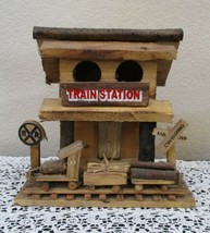 Train station wooden birdhouse - £20.12 GBP