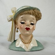 Napco 1958 C3342A 4 Inch Lady Head Vase Pearl Necklace Earrings Hat w/ Bow Blue - £38.93 GBP