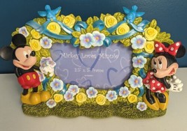 Disney Parks 3D Sculpted Tabletop Frame, Mickey Loves Minnie, 3.5x5&quot; Ope... - £15.97 GBP