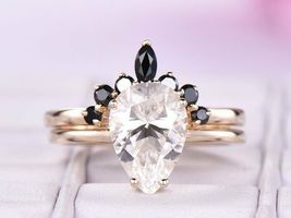 2.50Ct Pear Cut Moissanite Engagement Bridal Ring Set 14K Rose Gold Finish - £82.20 GBP