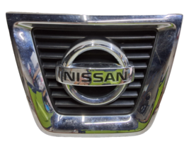 08 09 10 Nissan rogue front center grill assembly OEM 62076-JM00A - $69.29