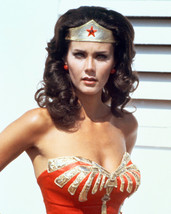 Lynda Carter Wonder Woman Busty Color 16x20 Canvas Giclee Waist High - £55.94 GBP