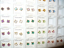 Cubic Zircona Birthstone Earrings - $0.00 MXN