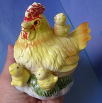 Vintage Porcelain Pottery Hen Chiken with chiks figurine figure Easter decor - £18.49 GBP