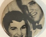 Elvis Presley Magnet Small Elvis With A Girl J2 - £6.31 GBP