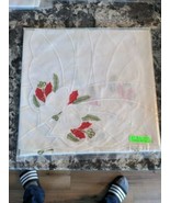 vintage 35&quot; x 35&quot; hand made cloth tablecloth doily Christmas themed - €13,66 EUR