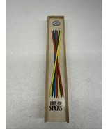Pick-Up Sticks in wood box, Old School Toys Investments 2005 Primary Colors - €5,94 EUR