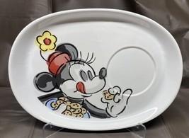 Minnie Mouse Disney Snack Oval Ceramic Plate - $217.82 MXN