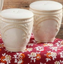 Pioneer Woman Stoneware Farmhouse Lace Embossed Off White Salt &amp; Pepper Shakers - £17.89 GBP