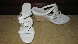 Women&#39;s White Sandal with Platform Brand: Nolan Heel Strappy Size 7.5 Me... - $38.99