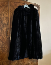 Antique opera cape early 1900s velvet quilted lining Goth Steampunk Edwardian - £54.66 GBP