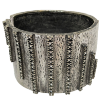 VTG Womens Rhinestone Embellished Silver Tone Metal Cast Hinged Cuff Bracelet - $18.54