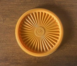 Vintage Tupperware Orange #812-19 Servalier 5&quot; Round Storage Lid Only - £5.84 GBP