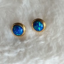 Women&#39;s Italian Stud Earrings 14k Yellow Gold Natural Cabochon Blue Opal 7 mm - £145.00 GBP