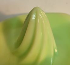 Jadeite Green Uranium Juicer/Reamer image 4
