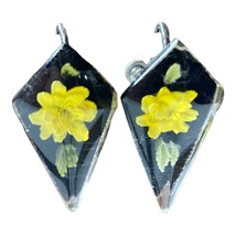 Vintage Lucite Diamond Shape Screw Back Earrings Yellow Flower on Black Retro - £9.68 GBP