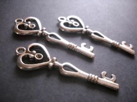 Heart Key Pendants Charms Antiqued Silver Keys Bulk Skeleton Keys 10/25/50/100  - £1.96 GBP+