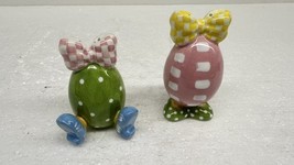 Anthropomorphic Easter Eggs Salt &amp; Pepper Shakers with Feet and Bows  - €9,42 EUR