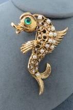 Rare Weinberg New York Fish Brooch Vintage Brilliant Gold Tone Green Glass Eye - £135.09 GBP