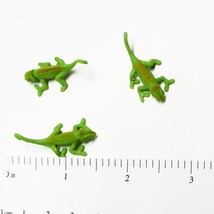 Dollhouse 3 Toy Chameleon Game Pcs 11988 Micro-mini Miniature - £3.51 GBP