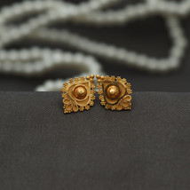 22 Karat Hallmark Eye-Catching Gold 1.5cm cartilage earrings Oxidized Jewelry - £311.00 GBP