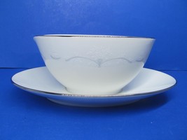 Noritake Whitebrook 6441 Gravy Boat With Attached Underplate VGC - $39.00