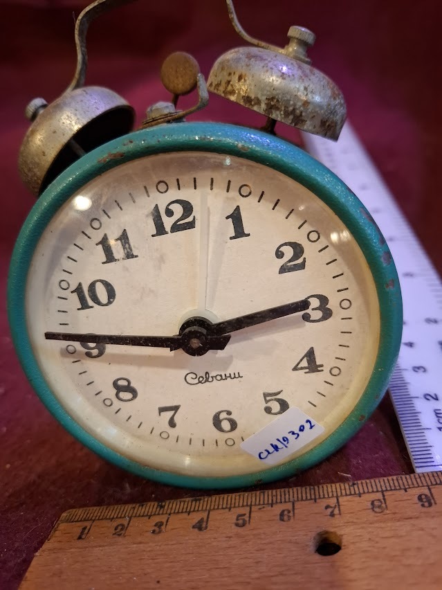 Vintage mechanical clock [CLK10302] - $59.00