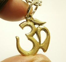 Om Aum sacred symbol Hindu God deity sign Hinduism lucky success creation pendan - £23.29 GBP