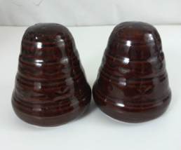 Vintage 1940s Marcrest Stoneware Daisy Dot Salt &amp; Pepper Shakers - $15.51