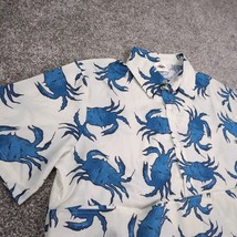 Catch The Waves Shirt Mens Medium Blue Crab Crabs Summer Camp Airy AOP - £15.16 GBP