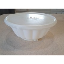 Vintage Tupperware Jello Mold flower - $7.70