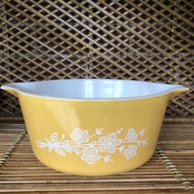 Pyrex 1.5qt Round Casserole Butterfly Gold Yellow Vtg Bake and Serve Bowl 474-B - £17.99 GBP