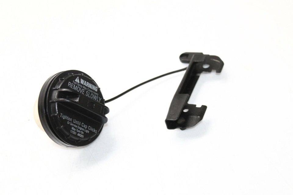 2003-2006 INFINITI G35 GAS FUEL TANK GAS CAP WITH DOOR HINGE P3978 - $39.59