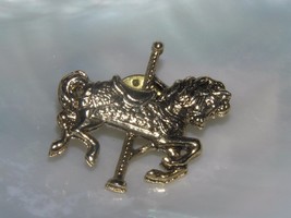 Estate Small Goldtone Fancy Carousel Horse Hat Pin - 1 and 1/8th’s x 1 - £6.45 GBP