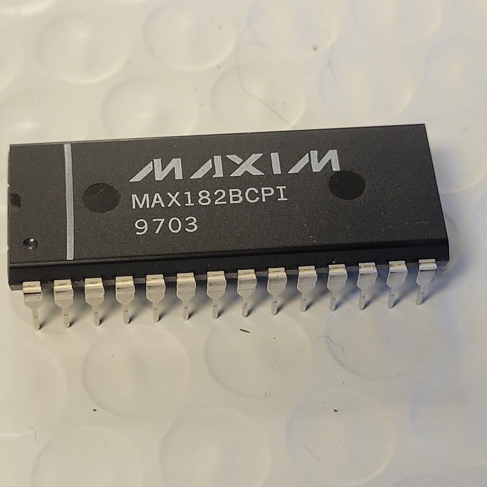 MAX182BCPI MAXIM 4-CH 12-BIT SUCCESSIVE APPROXIMATION ADC PARALLEL ACCES... - $27.12