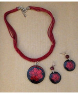 Vintage Red And Black Lucite Flowers Flower Power Pendant Beaded Adjusta... - $80.38 CAD