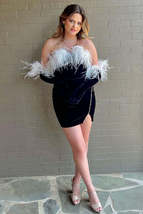 Stylish Sheath Strapless Black Short Homecoming Dress with Feather - £98.41 GBP