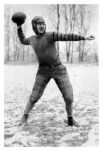 Earl Curly Lambeau Green Bay Packers Nfl Player Playing In Snow 4X6 Photo - £6.26 GBP